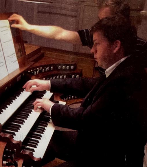 Mitchell Miller named organ scholar in Paris